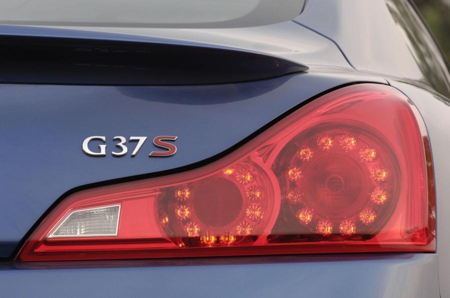 Infiniti G37 Coupe 2007 года  (фото 55 из 74)